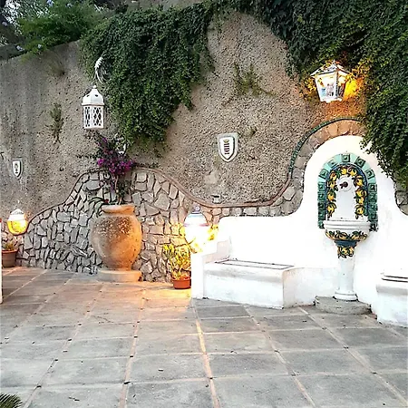 Orto Paradiso Oda ve Kahvaltı Minori